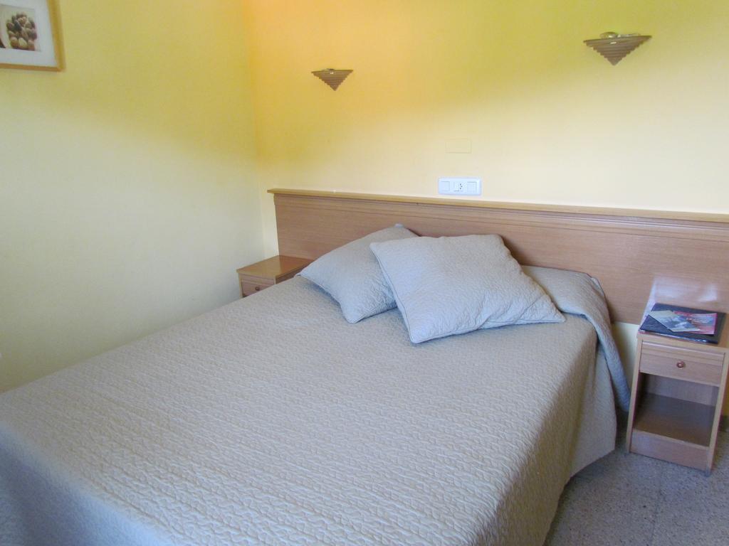 Hostal Las Rumbas Nuévalos エクステリア 写真