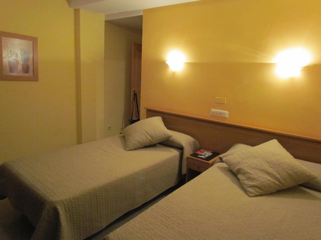 Hostal Las Rumbas Nuévalos エクステリア 写真