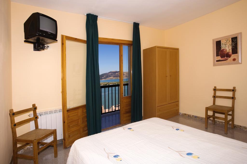 Hostal Las Rumbas Nuévalos 部屋 写真