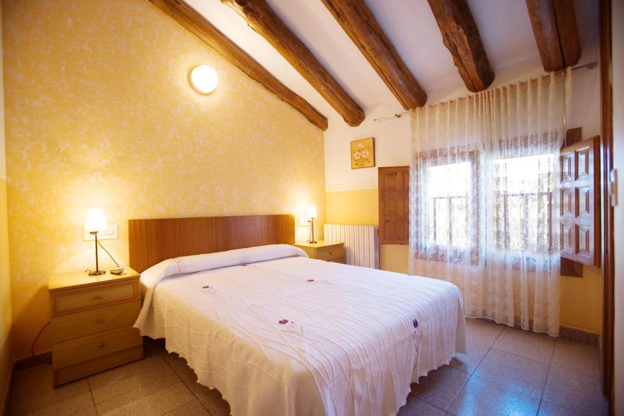 Hostal Las Rumbas Nuévalos エクステリア 写真